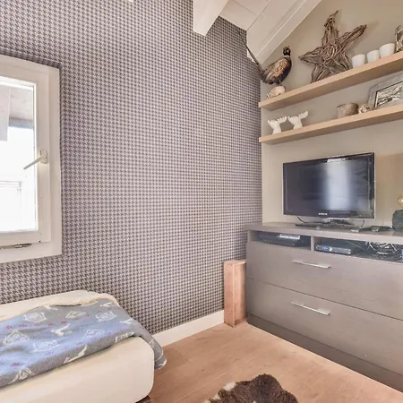 Mitenand Attika Apartment