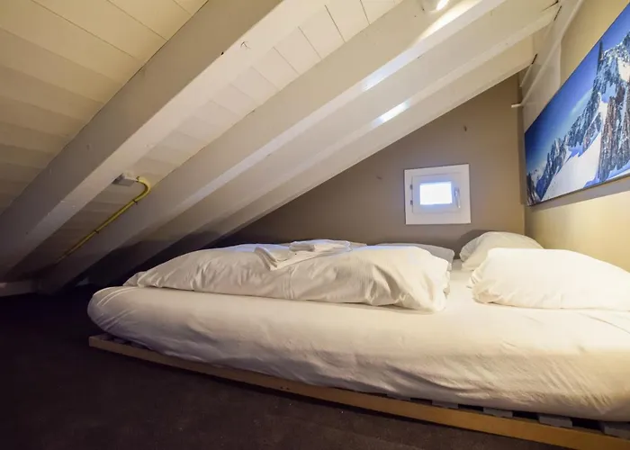 Mitenand Attika 아파트 베트머알프